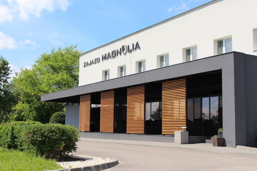 Zajazd Magnolia-Airport Modlin Pomiechowek Bagian luar foto